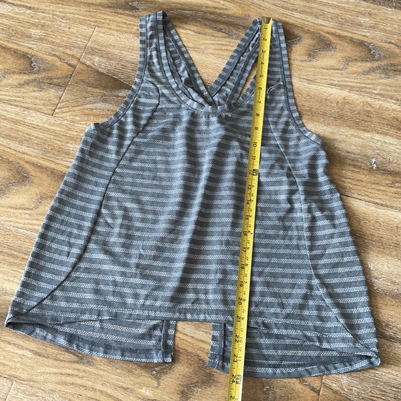 Zyia Nimbus Gray Tank with Mesh Split Back - Picture 7 of 8